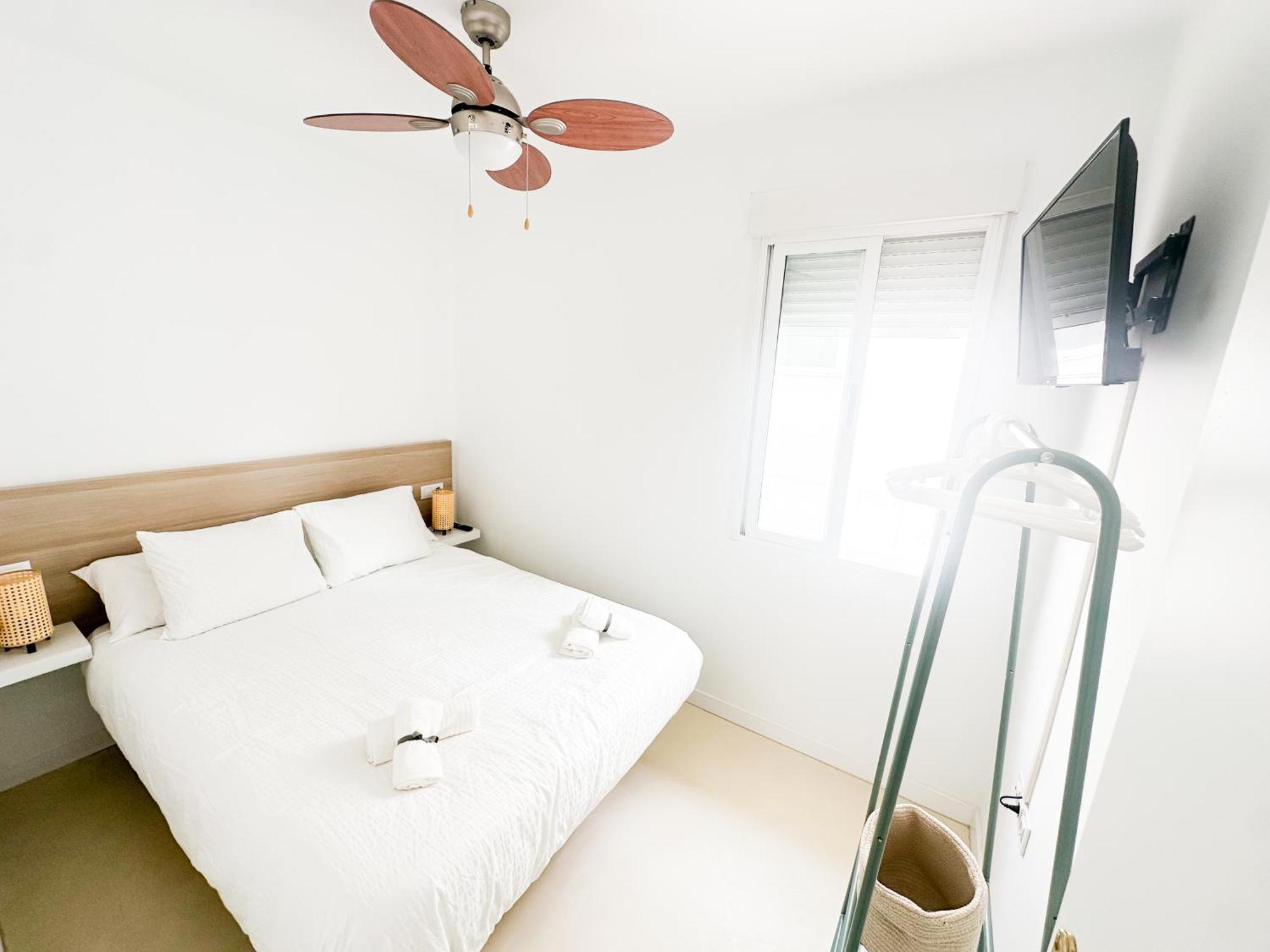 Apartamento Centrico La Merced - Free Parking & Free Gym Малага Екстериор снимка
