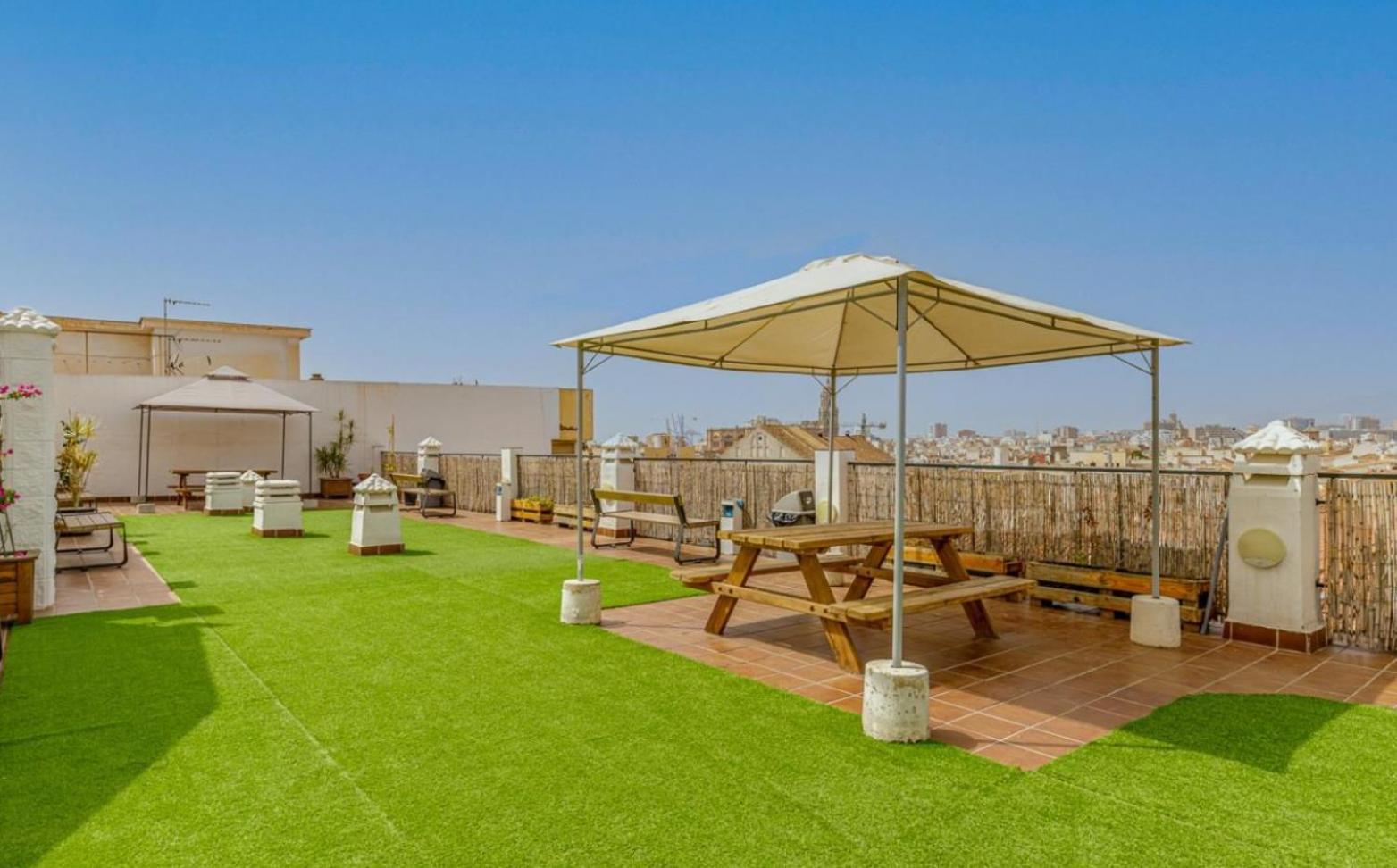 Apartamento Centrico La Merced - Free Parking & Free Gym Малага Екстериор снимка