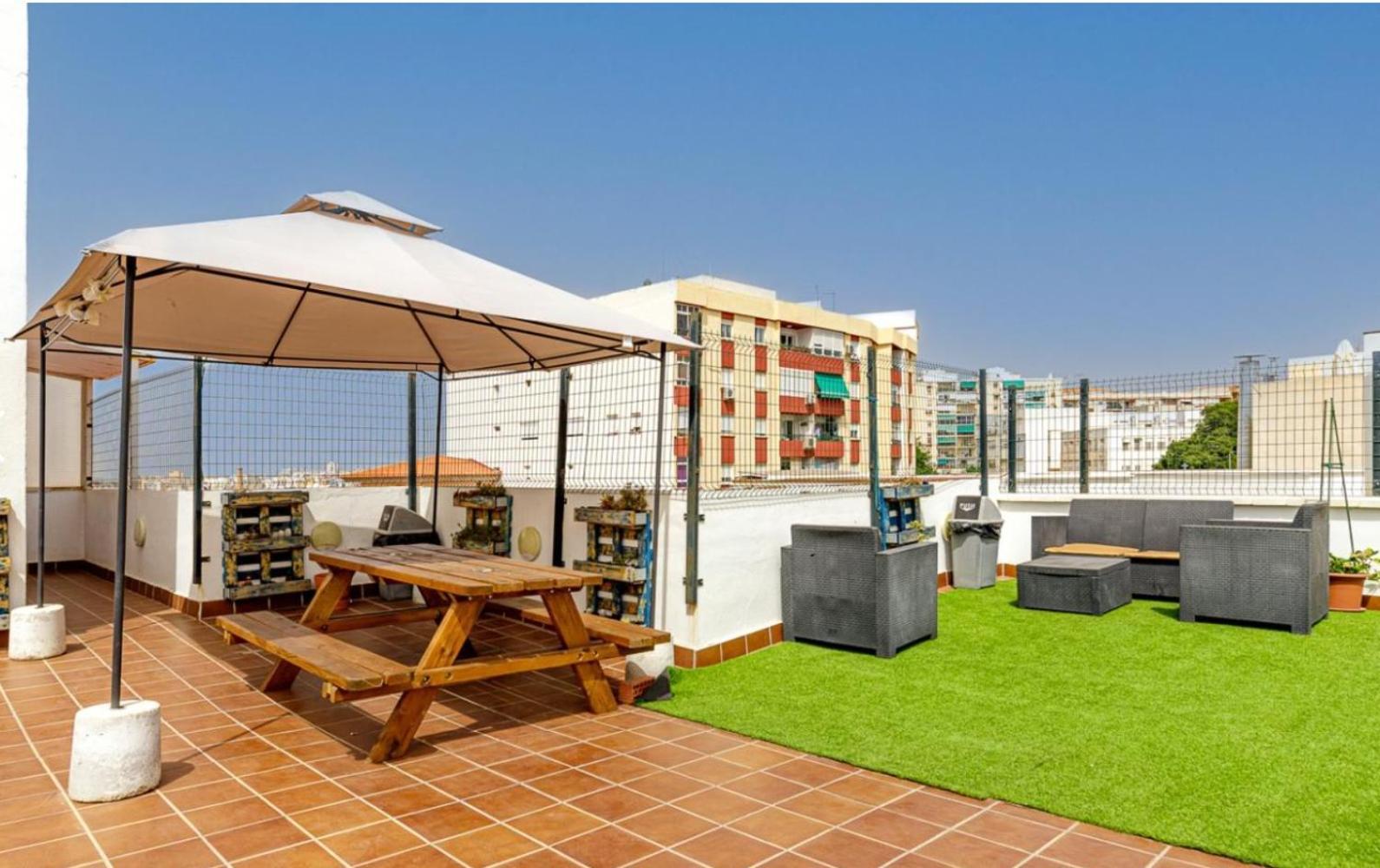 Apartamento Centrico La Merced - Free Parking & Free Gym Малага Екстериор снимка