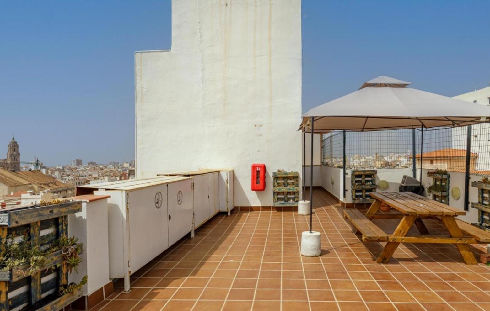 Apartamento Centrico La Merced - Free Parking & Free Gym Малага Екстериор снимка